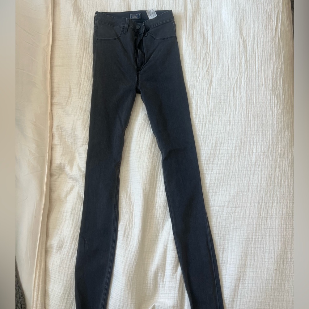 Grey Abercrombie Ultra High Rise Jean Legging
